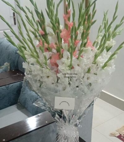 Special glide bouquet 🤩🥰 in sargodha flower shopsagodha free delevery in sargodha city