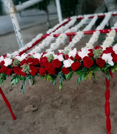 Bridal Chadar fresh flowers sargodha free delevery sargodha iqbal flower shop sargodha