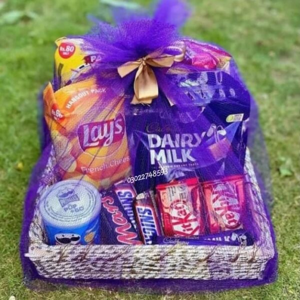 Vibrant gift baskit online delivery in Sargodha free delevery sargodha