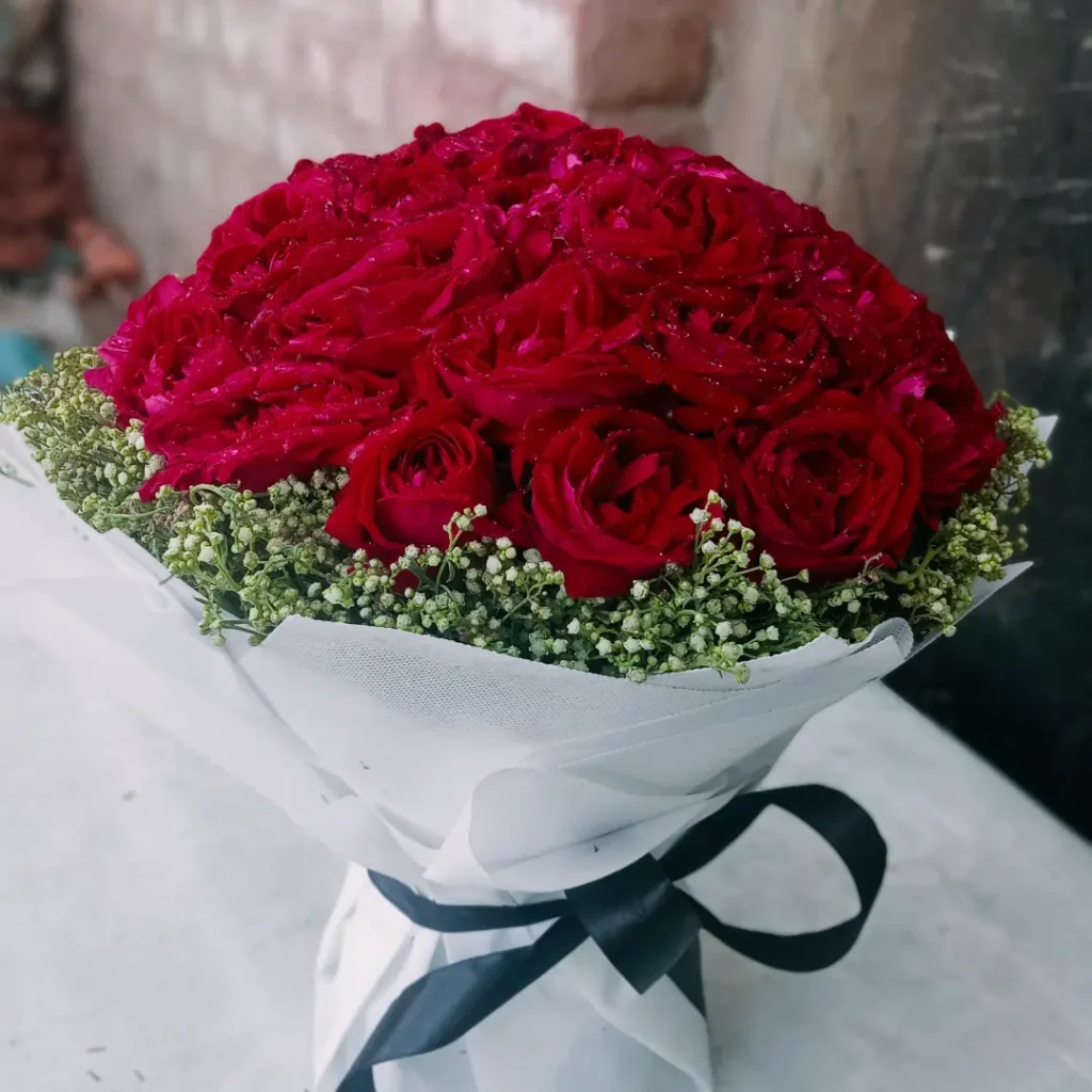 Colorful mixed flower bouquet – Iqbal Flower Shop Sargodha