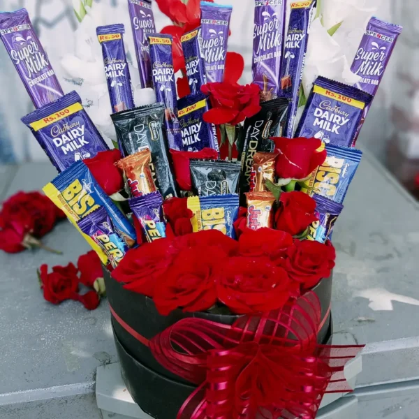 Simple bonnet flower arrangement for birthday gift i sargodha flower shop sargodha free delevery
