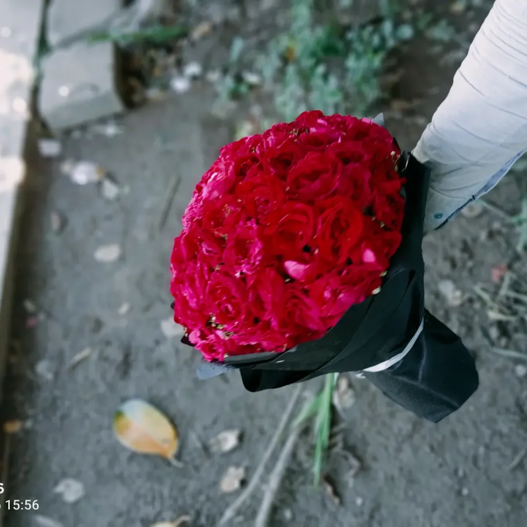Premium red rose hand-tied bouquet Sargodha"