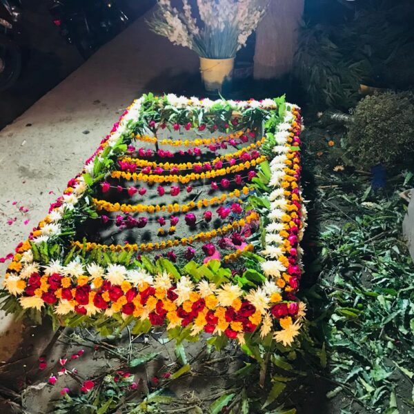 bridal Chadar in sargodha in free delevery iqbal flower shop sargodha online flower sargodha