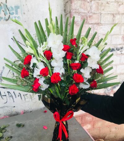 Premium red rose hand-tied bouquet Sargodha