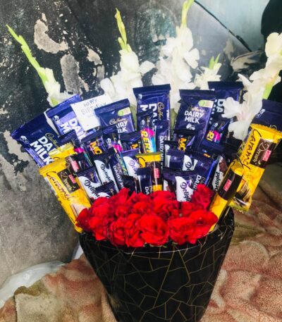 LED balloon gift box with red roses – Sargodha surprise gifts