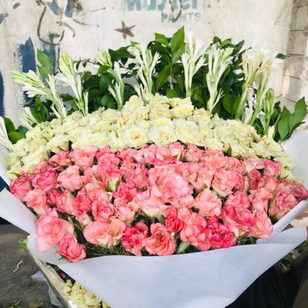 pink nd white boque in sargodha best online shop