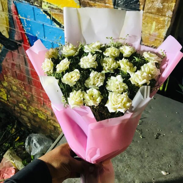 Fresh White Roses Bouquet for Weddings – Same Day Delivery Sargodha